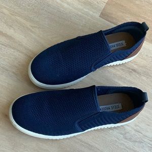 Steve Madden BPort navy size 6 Boys